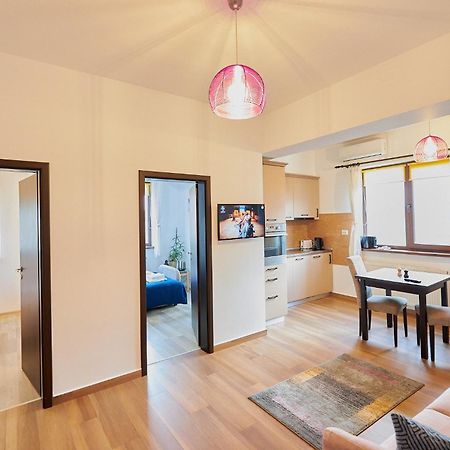 Cozy 3 Bedroom Apartments In Centre Of Iasi Palas Mall Exterior photo