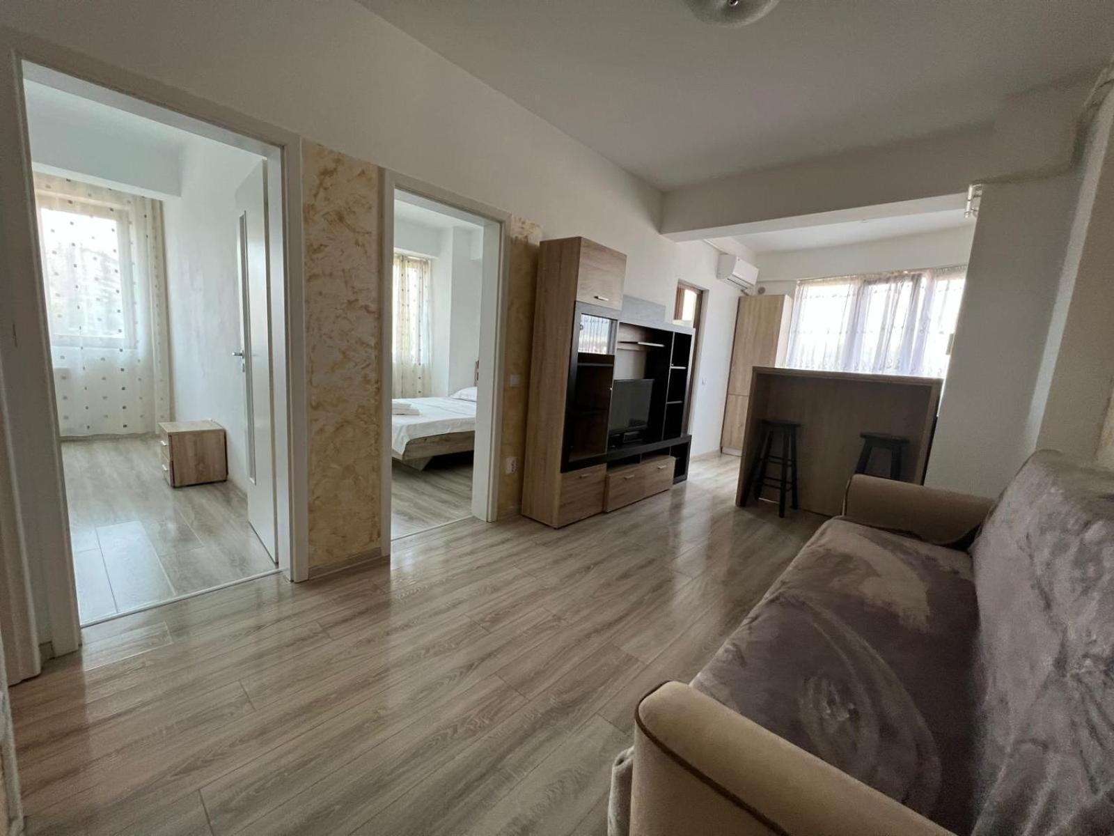 Cozy 3 Bedroom Apartments In Centre Of Iasi Palas Mall Exterior photo