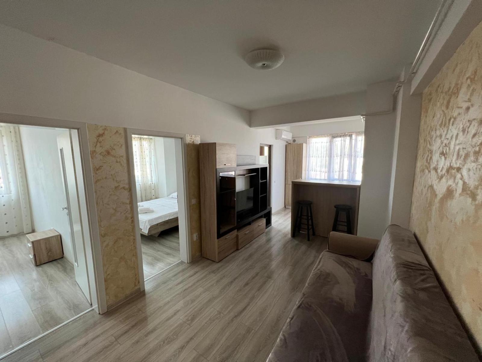 Cozy 3 Bedroom Apartments In Centre Of Iasi Palas Mall Exterior photo